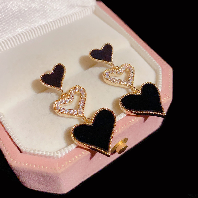 Korean Style Heart Shape Alloy Women's Drop Earrings display picture 4