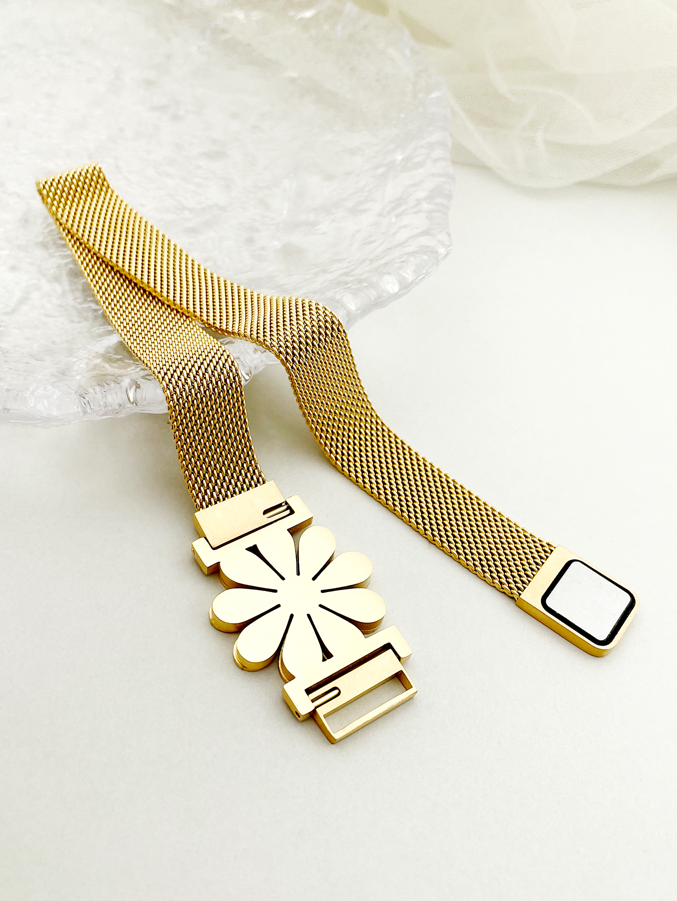 Lady Korean Style Flower 304 Stainless Steel 14K Gold Plated Bracelets In Bulk display picture 4