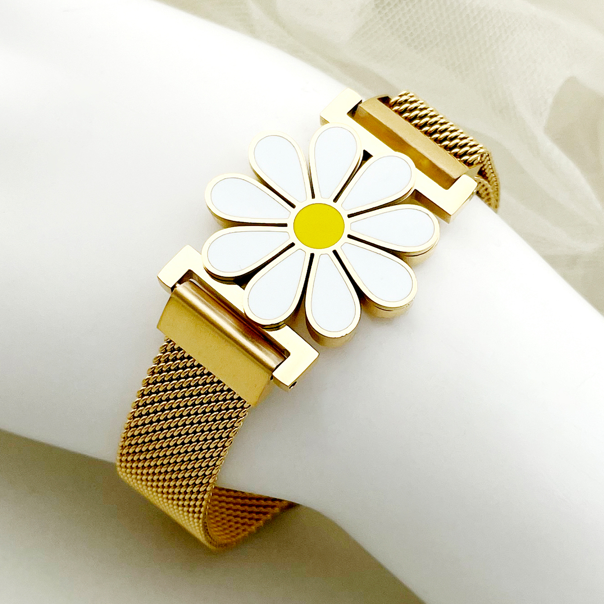 Lady Korean Style Flower 304 Stainless Steel 14K Gold Plated Bracelets In Bulk display picture 1
