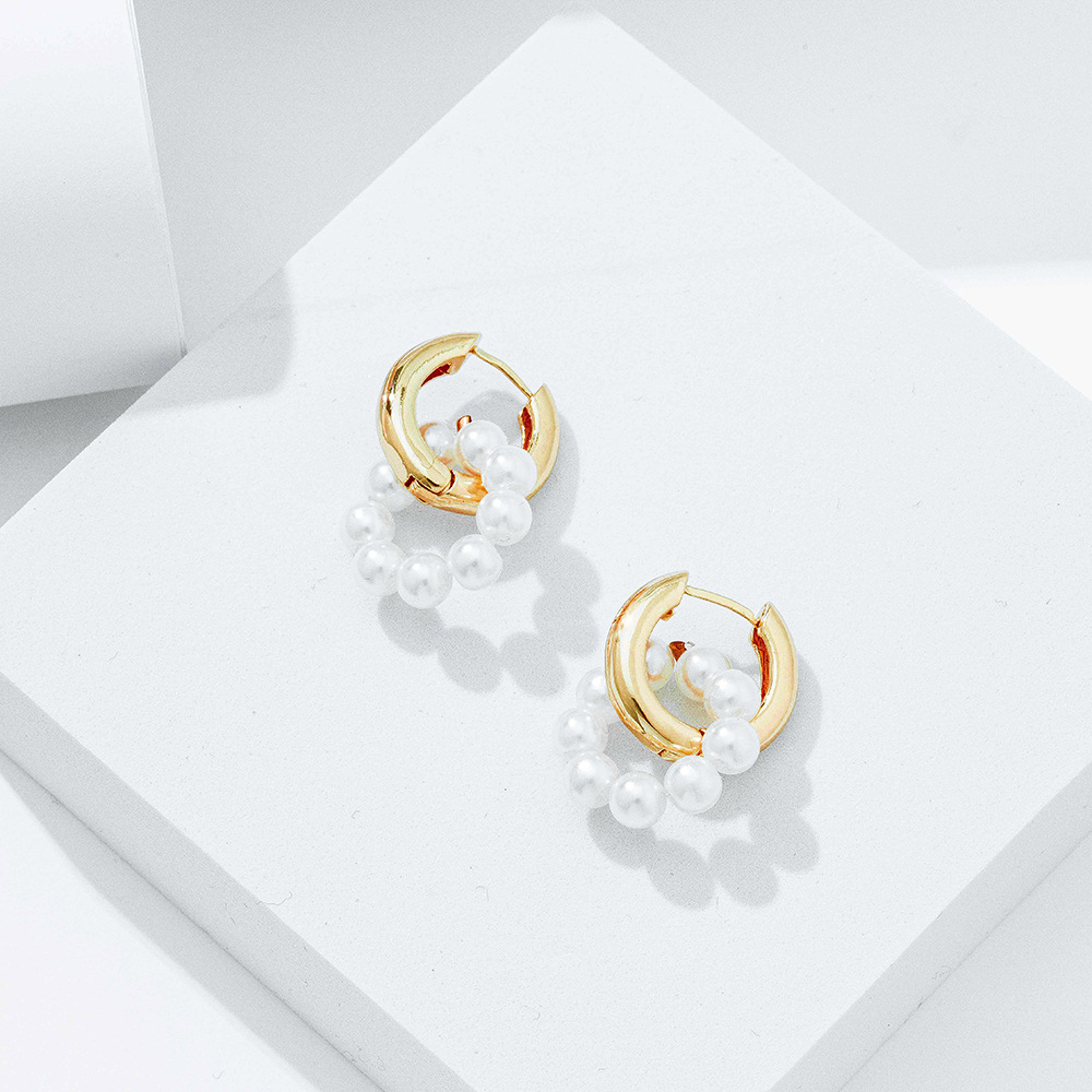 Sweet Simple Style Solid Color Alloy Beaded Plating Inlay Artificial Pearls Women's Earrings display picture 3