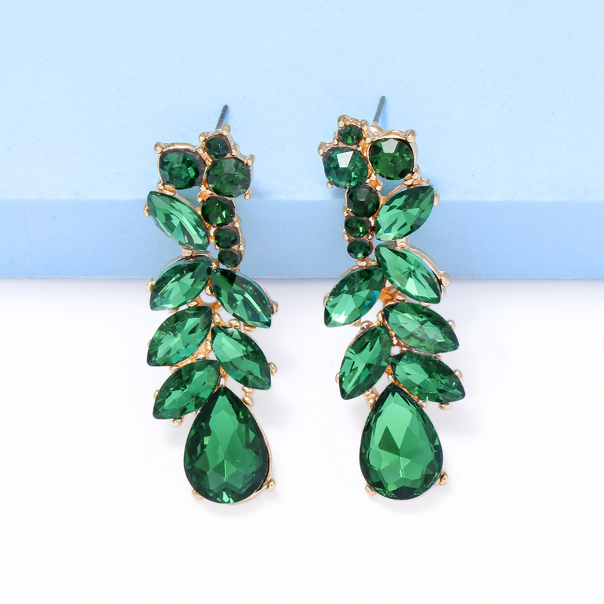 Luxurious Lady Streetwear Leaf Alloy Inlay Glass Stone Women's Drop Earrings display picture 7