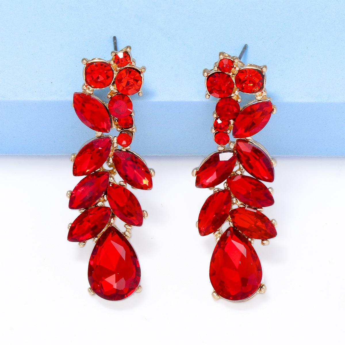 Luxurious Lady Streetwear Leaf Alloy Inlay Glass Stone Women's Drop Earrings display picture 8