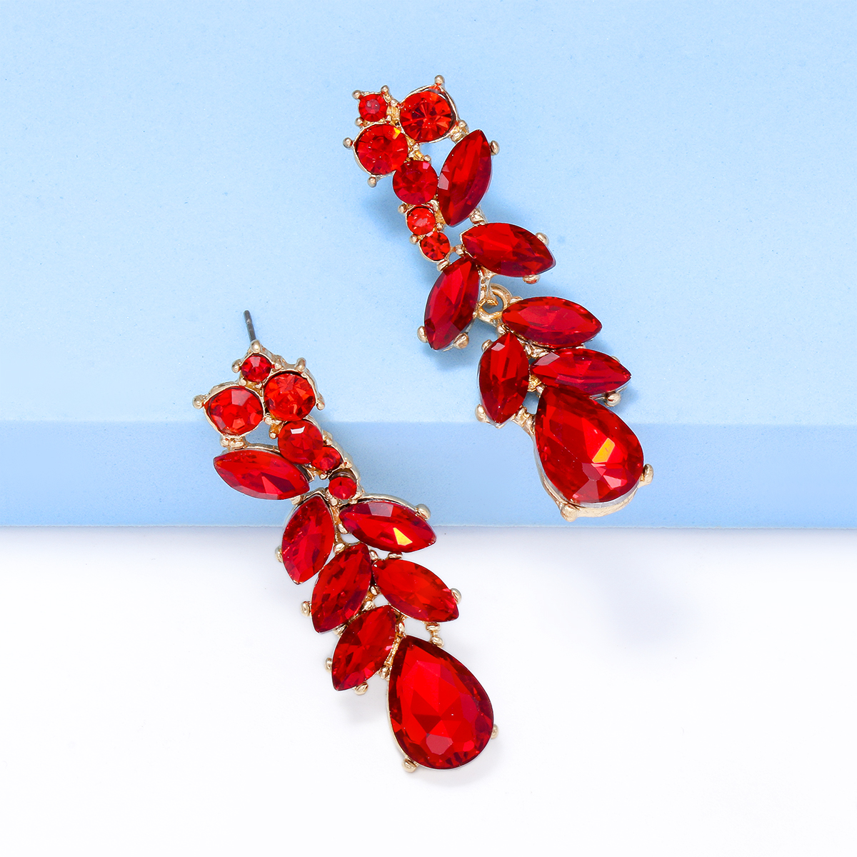 Luxurious Lady Streetwear Leaf Alloy Inlay Glass Stone Women's Drop Earrings display picture 11