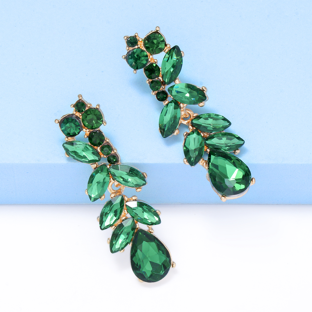 Luxurious Lady Streetwear Leaf Alloy Inlay Glass Stone Women's Drop Earrings display picture 12