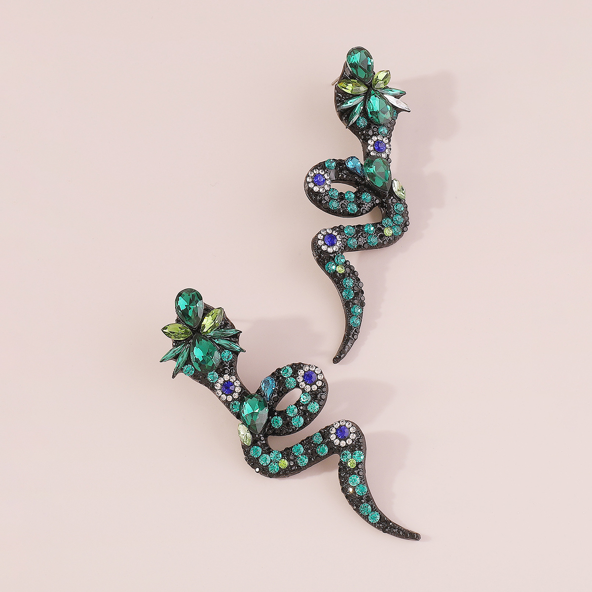 Vintage Style Sexy Shiny Snake Rhinestone Irregular Spray Paint Enamel Rhinestones Women's Drop Earrings display picture 16