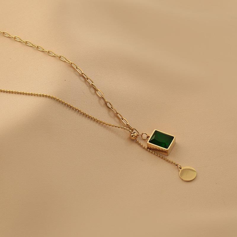 Simple Style Round Square Titanium Steel Plating Inlay Zircon 18k Gold Plated Necklace display picture 5
