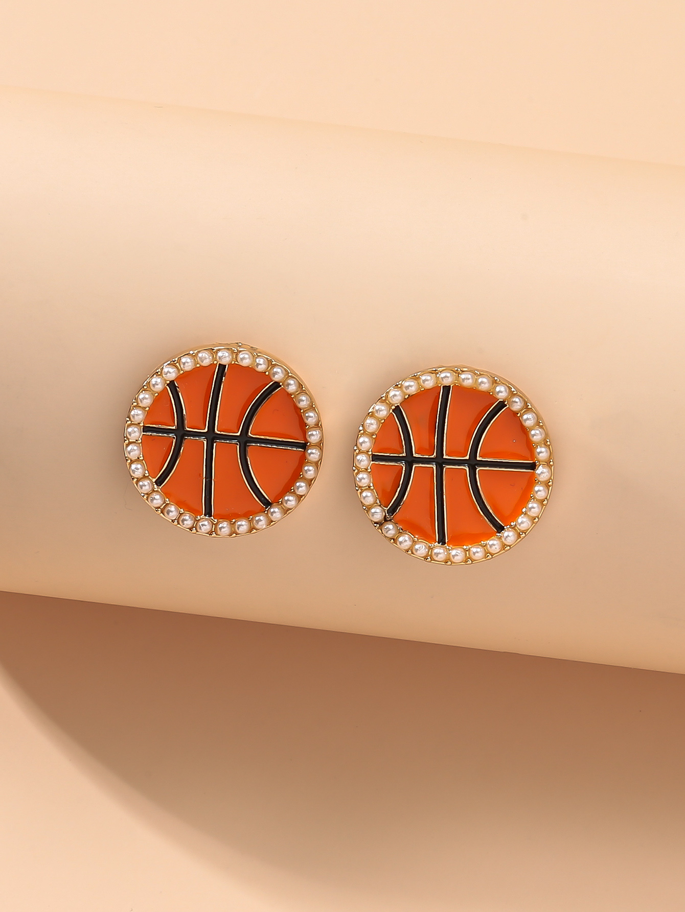 1 Pair Casual Preppy Style Basketball Enamel Plating Inlay Alloy Pearl Ear Studs display picture 1