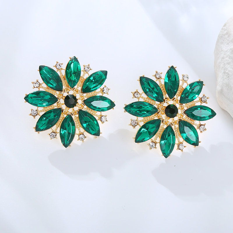 Luxurious Flower Alloy Inlay Rhinestones Gold Plated Women's Ear Studs display picture 5