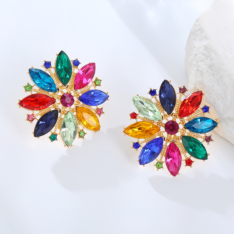 Luxurious Flower Alloy Inlay Rhinestones Gold Plated Women's Ear Studs display picture 8