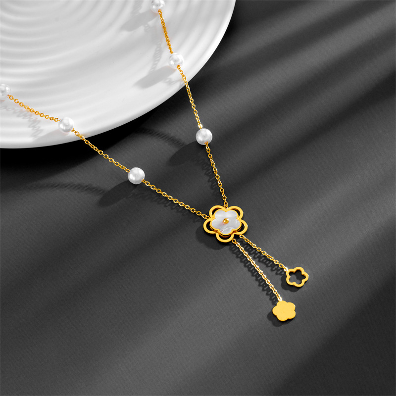 Titanium Steel Sweet Simple Style Pearl Plating Inlay Tassel Flower Acrylic Pendant Necklace display picture 2