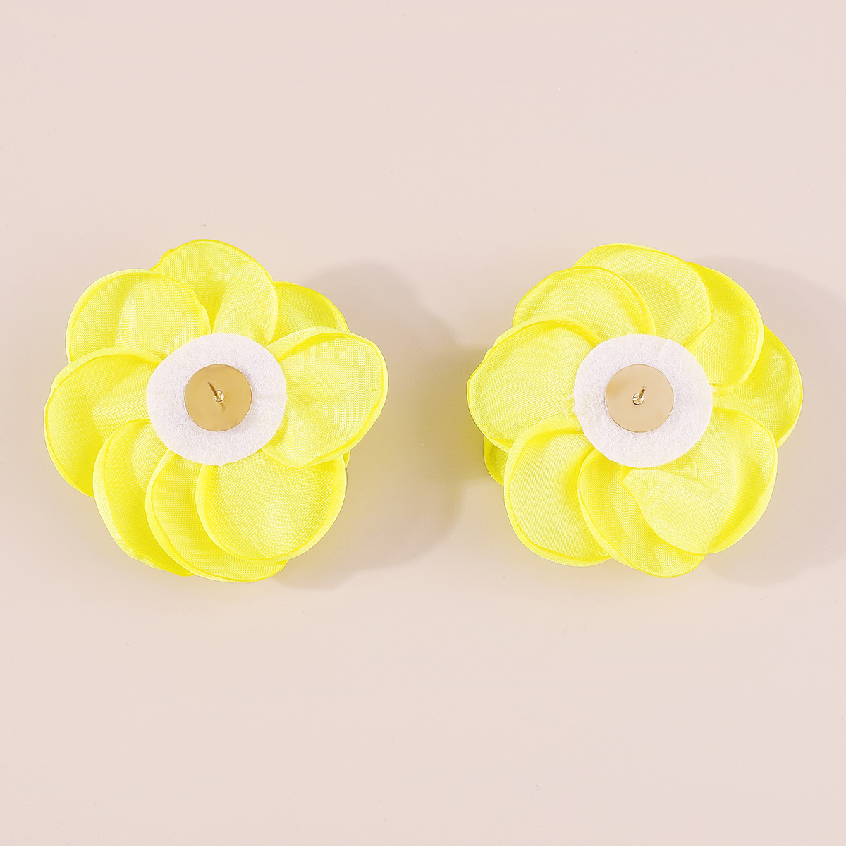 1 Pair Elegant Cute Vintage Style Flower Handmade Cloth Iron Fabric Ear Studs display picture 36