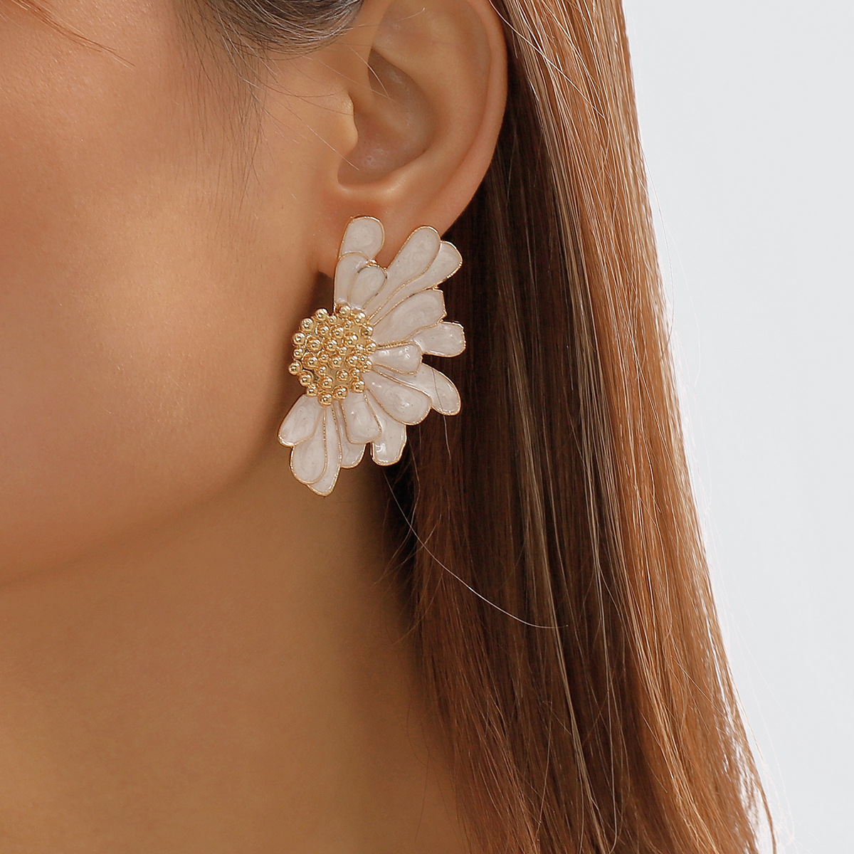 Elegant Vintage Style Sweet Flower Alloy Enamel Women's Ear Studs display picture 28
