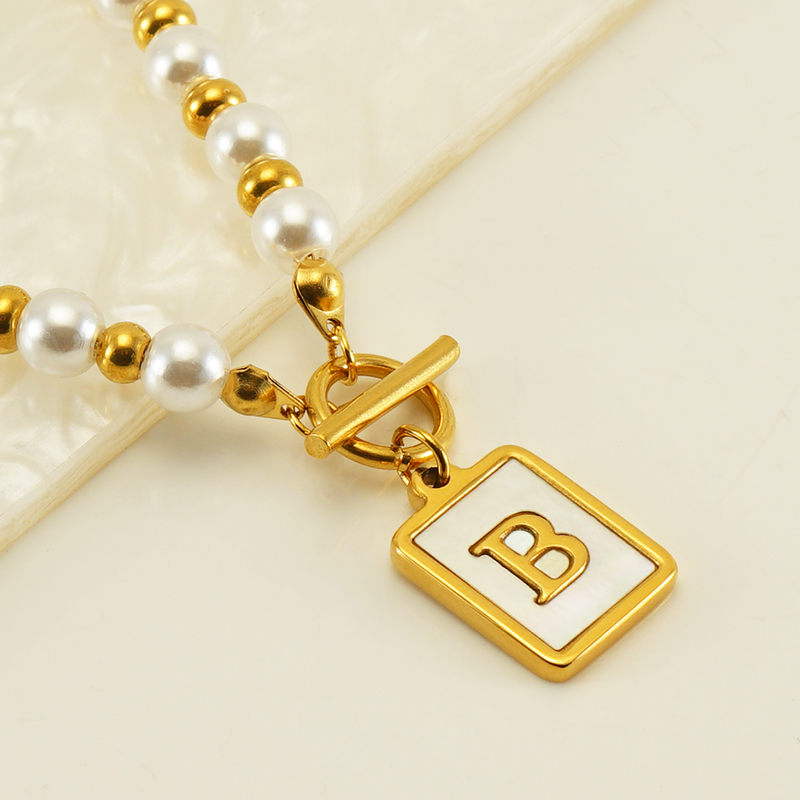 Stainless Steel 18K Gold Plated Elegant French Style Pearl Plating Inlay Letter Shell Pendant Necklace display picture 2