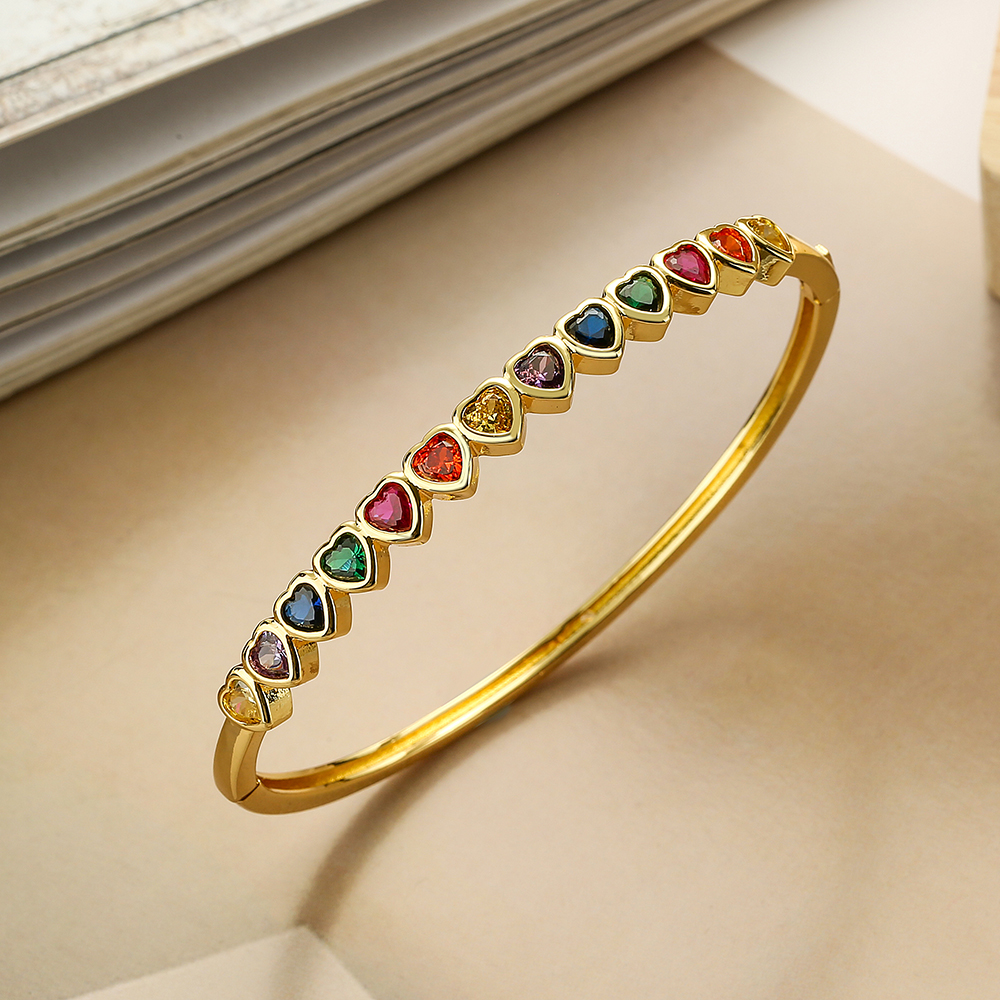 Elegant Heart Shape Copper Plating Inlay Zircon 18k Gold Plated Bangle display picture 4