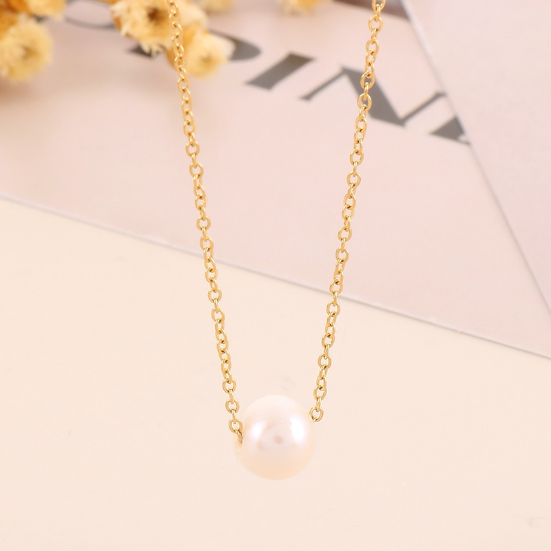 Stainless Steel Shell Titanium Steel 18K Gold Plated Simple Style Plating Round Necklace display picture 3