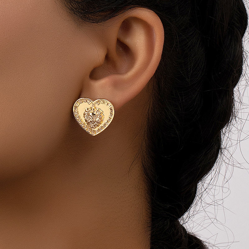 Cool Style Heart Shape Lion Alloy Plating Women's Ear Studs display picture 1