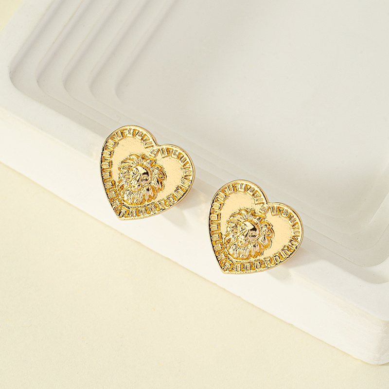 Cool Style Heart Shape Lion Alloy Plating Women's Ear Studs display picture 2