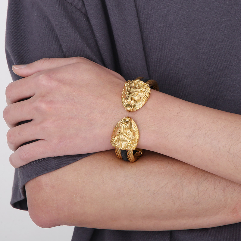 Retro Punk Animal Lion Stainless Steel 18K Gold Plated Bangle In Bulk display picture 10