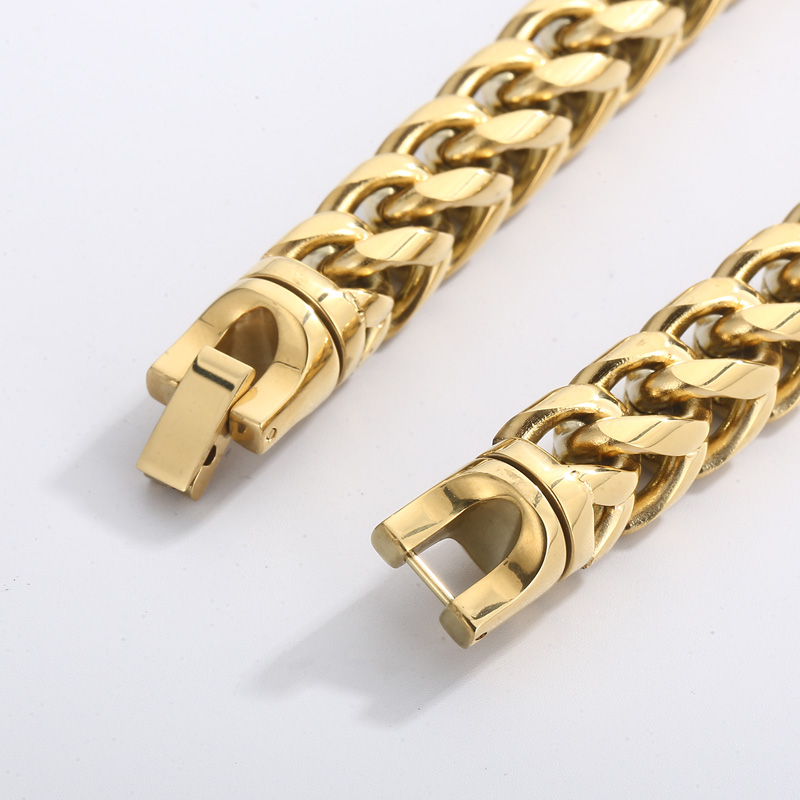Hip-Hop Punk Solid Color Titanium Steel 18K Gold Plated Men'S Bracelets display picture 1