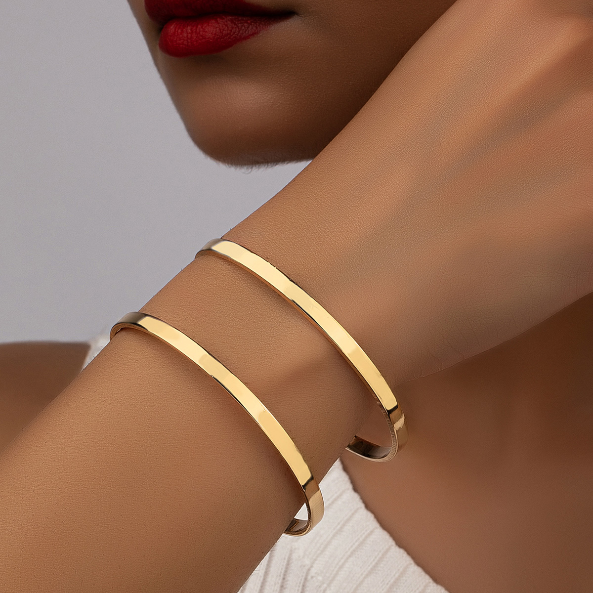 Simple Style Geometric Alloy Plating Gold Plated Women's Bangle display picture 2