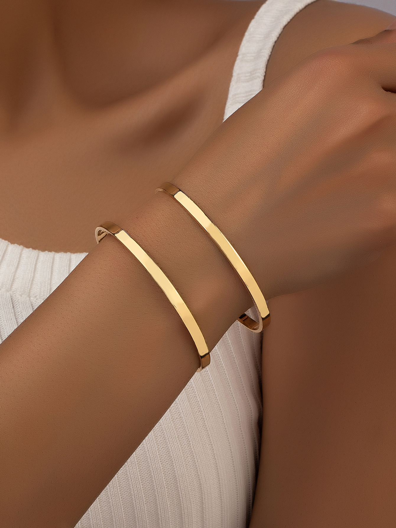 Simple Style Geometric Alloy Plating Gold Plated Women's Bangle display picture 3