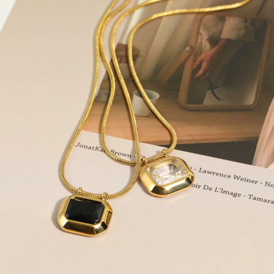201 Stainless Steel 304 Stainless Steel Glass Gold Plated Simple Style Plating Inlay Square Zircon Pendant Necklace display picture 9