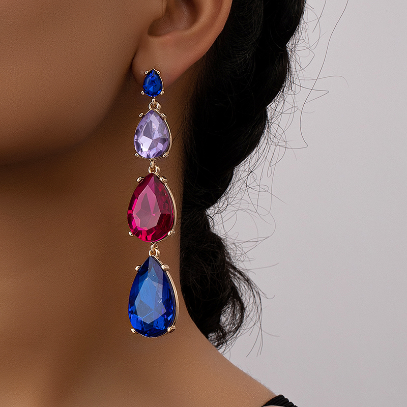 Elegant Retro Water Droplets Alloy Plating Inlay Gem Women's Drop Earrings display picture 1