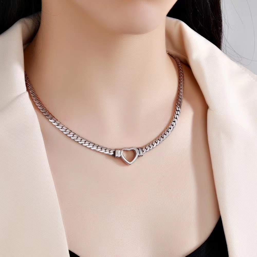 Ig Style Heart Shape Titanium Steel Plating Necklace display picture 7