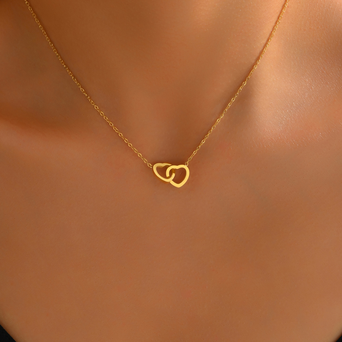 201 Stainless Steel 18K Gold Plated Simple Style Plating Inlay Letter Square Heart Shape Shell Necklace display picture 1