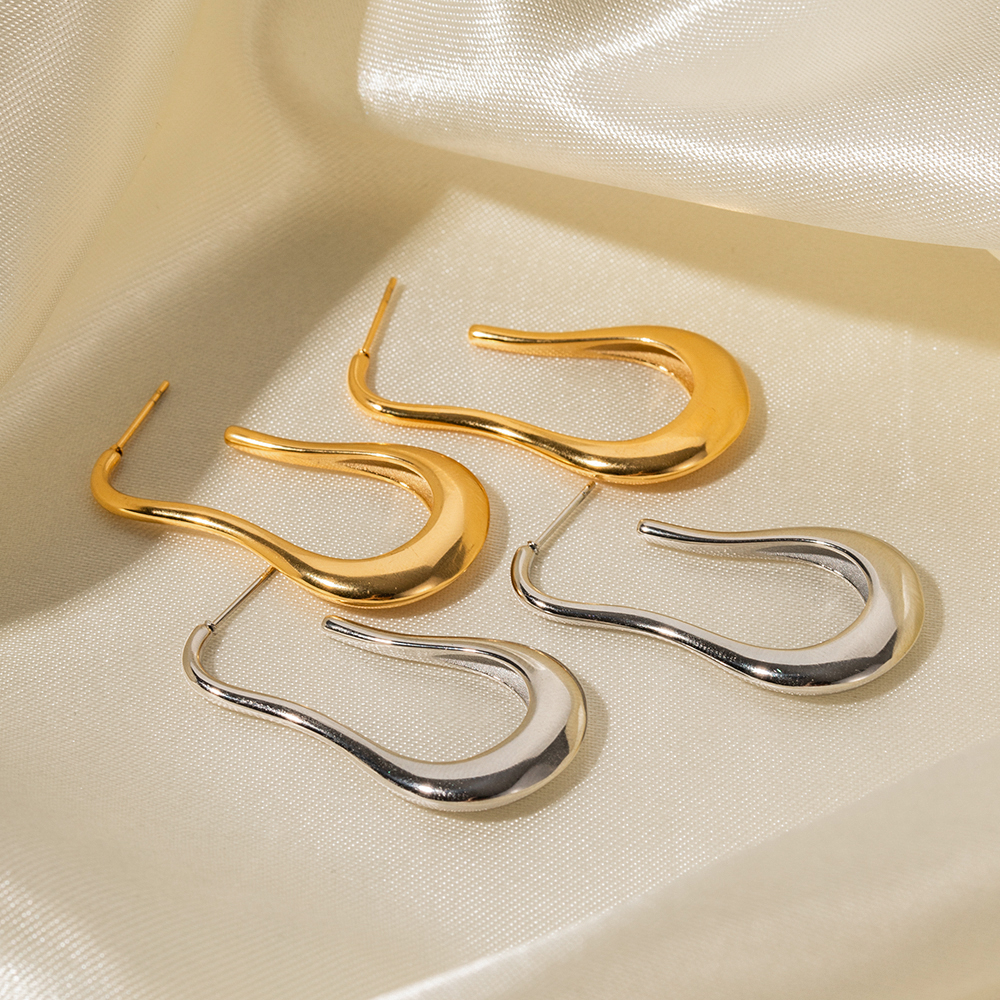 1 Pair Simple Style Artistic U Shape Water Droplets Plating Stainless Steel Gold Plated Ear Studs display picture 5