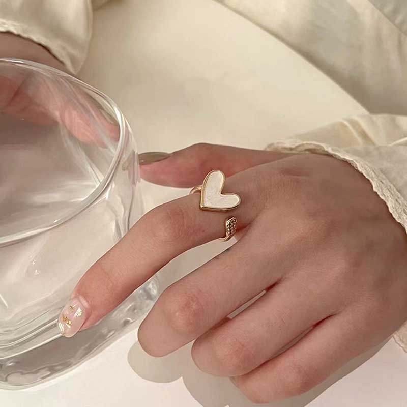 Simple Style Heart Shape Alloy Inlay Rhinestones Shell Women'S Open Ring display picture 3