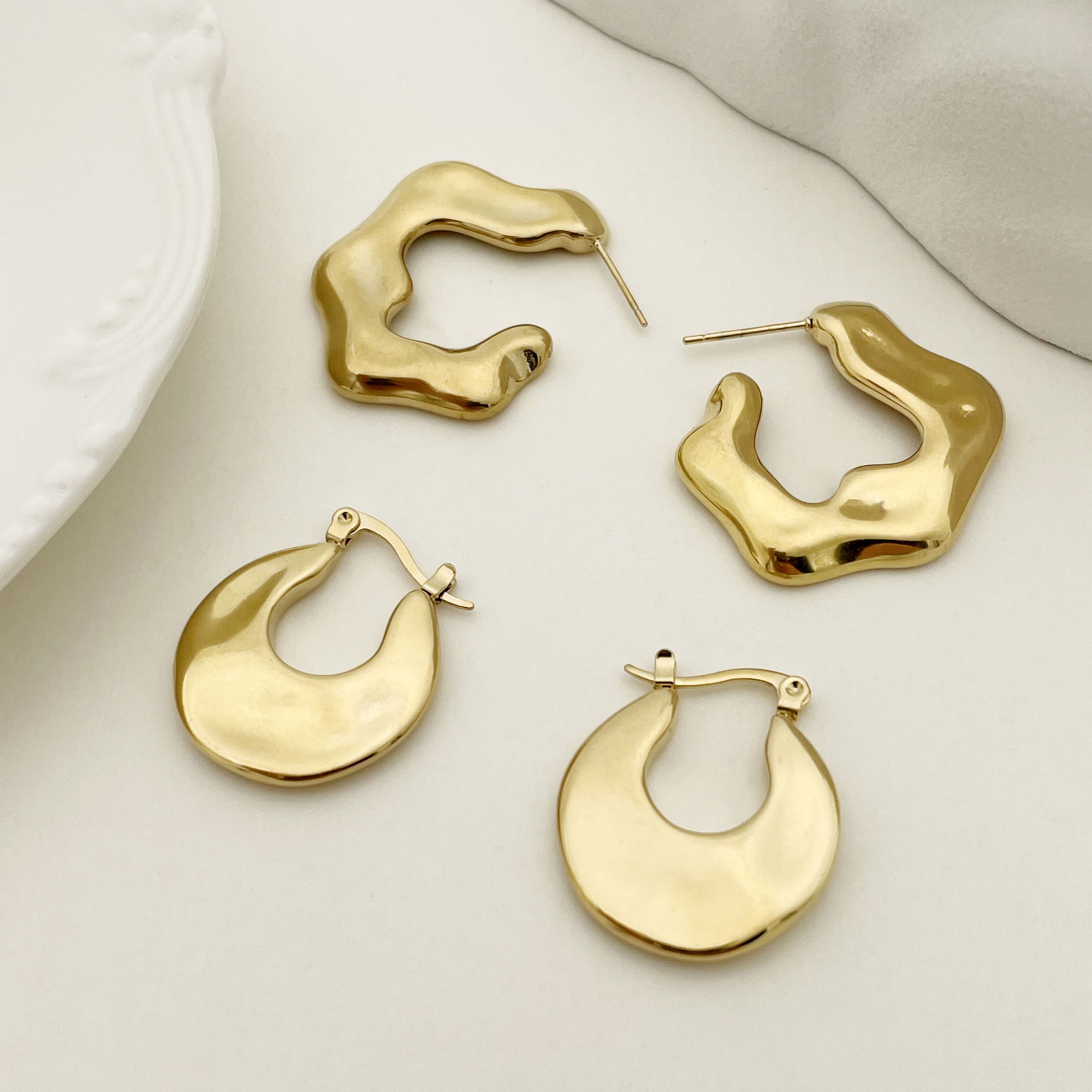 1 Pair Retro Geometric Plating 304 Stainless Steel 14K Gold Plated Earrings display picture 3
