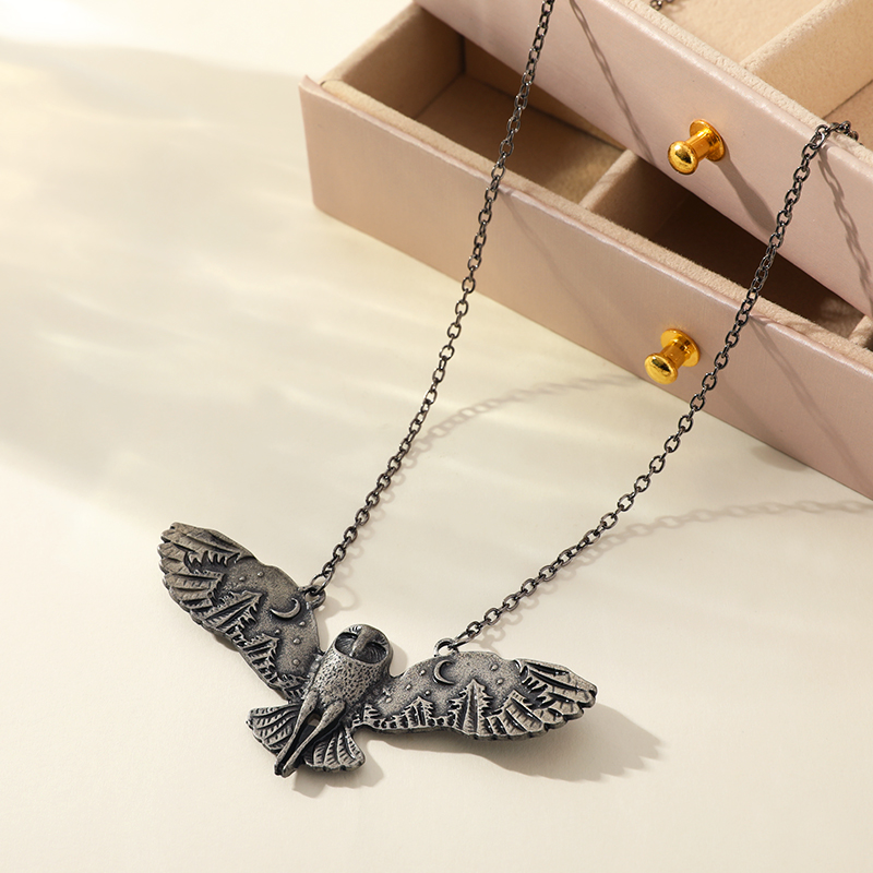 Wholesale Jewelry Retro Owl Alloy Iron Plating Necklace display picture 3