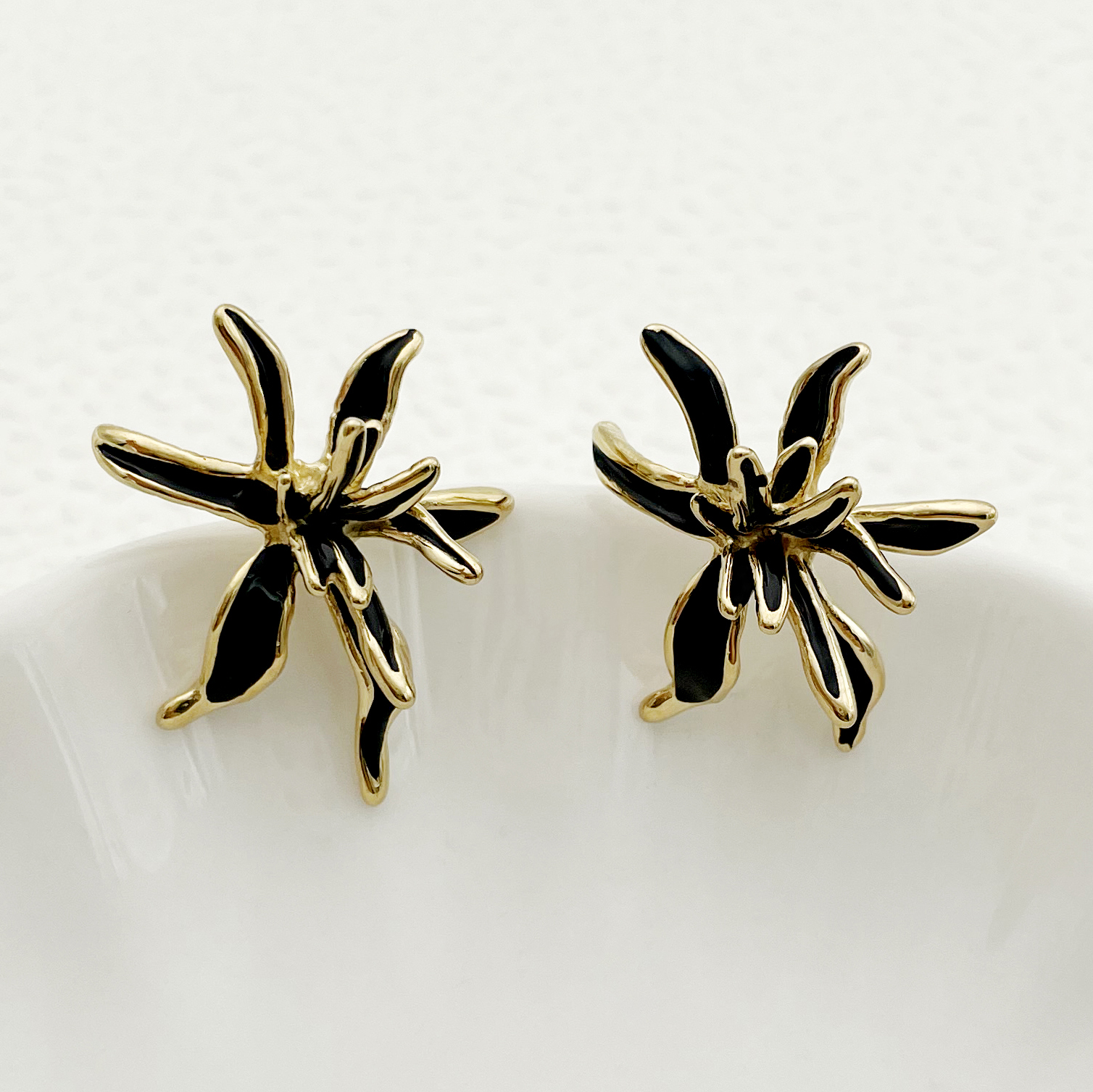 1 Pair IG Style Flower Enamel Plating 304 Stainless Steel 14K Gold Plated Ear Studs display picture 1