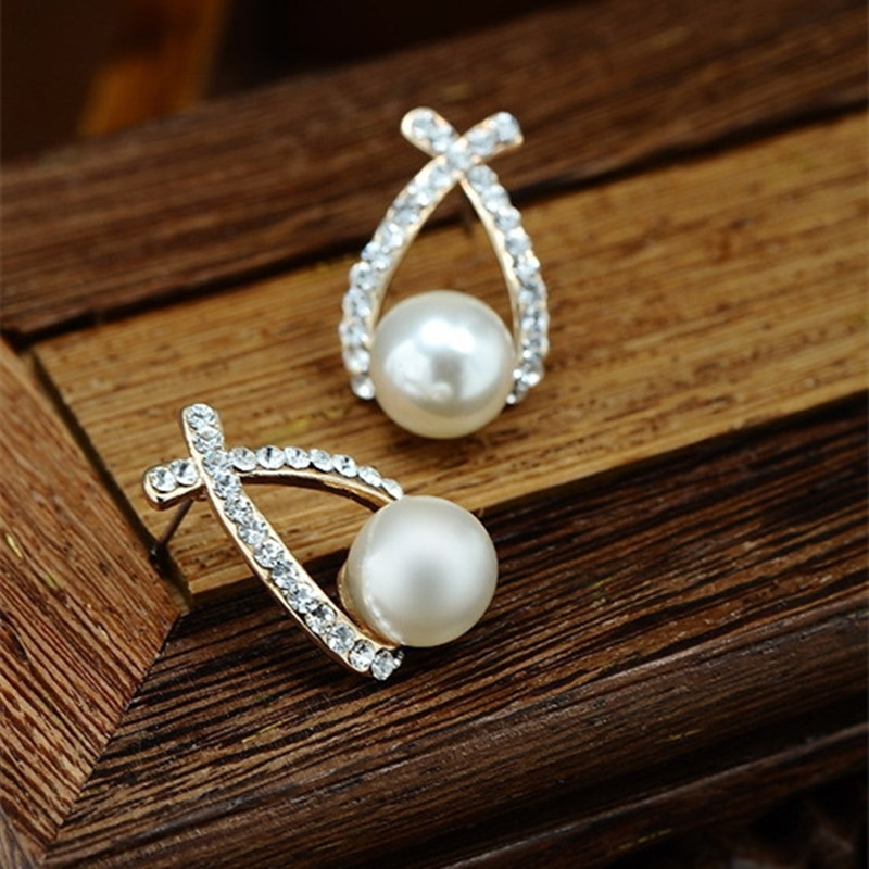1 Pair Elegant Geometric Inlay Alloy Artificial Pearls Rhinestones Ear Studs display picture 5