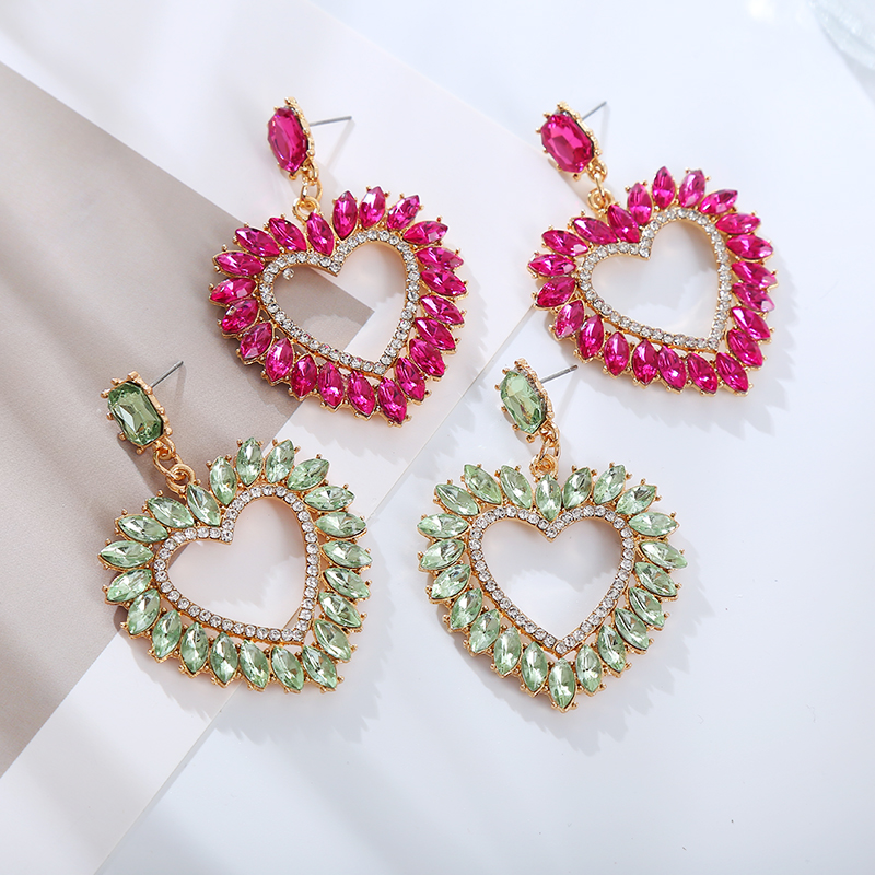 Elegant Luxurious Heart Shape Alloy Plating Inlay Rhinestones Gold Plated Women's Drop Earrings display picture 3