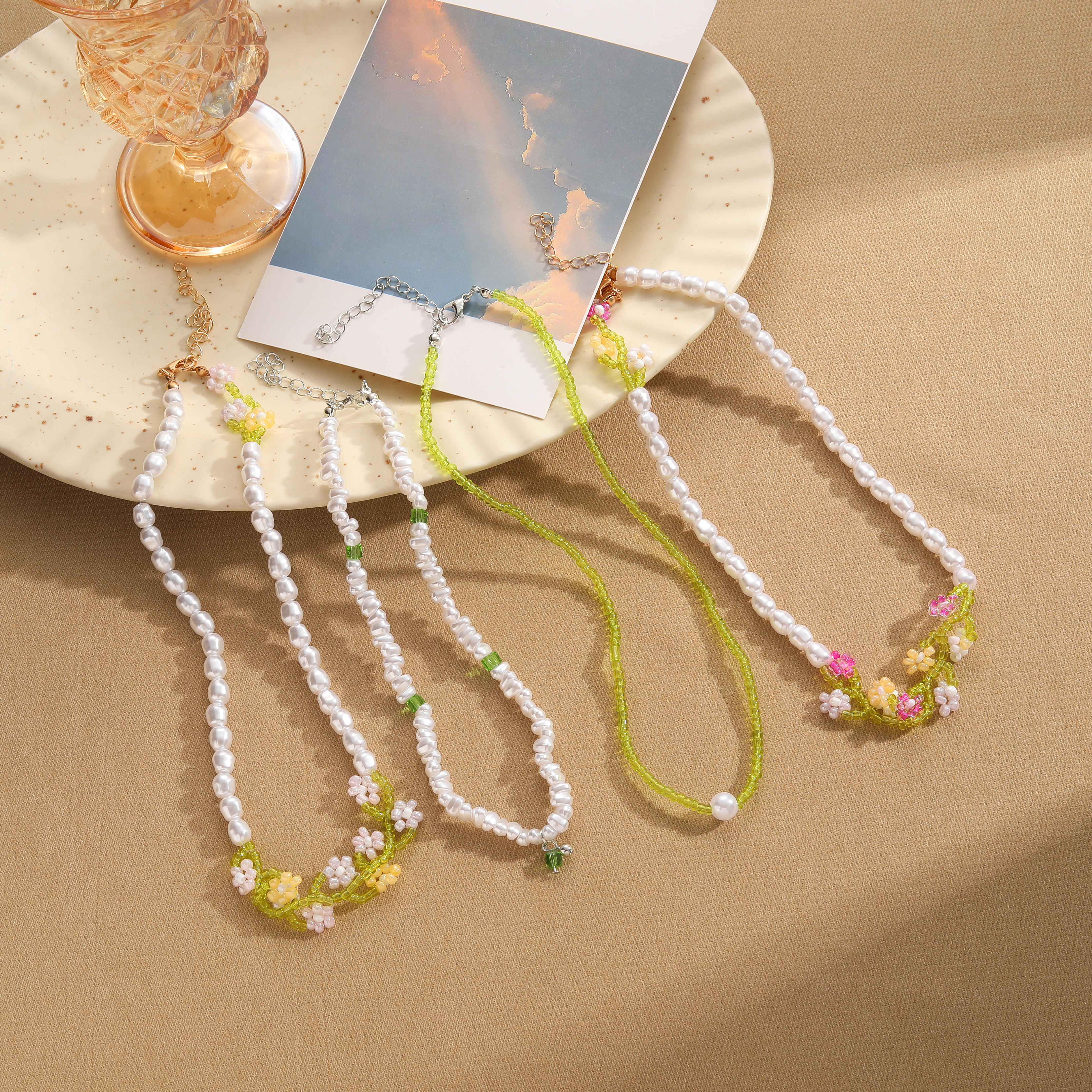 Elegant Lady Bohemian Flower Abs Pearl/bead/glass/metal Beaded Women's Necklace display picture 5