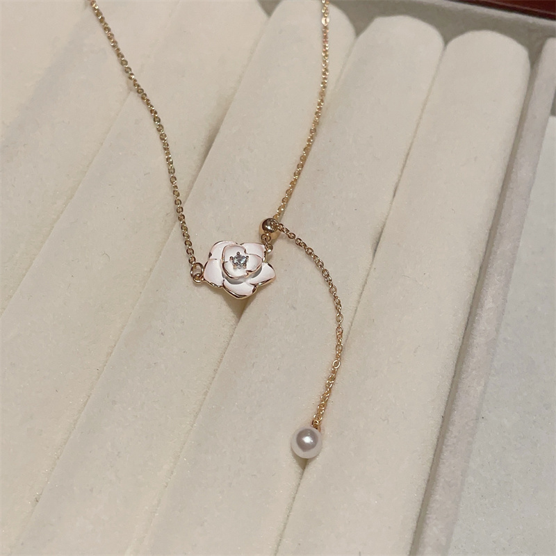 Sweet Flower Alloy Plating Inlay Artificial Pearls Rhinestones Women's Necklace display picture 2