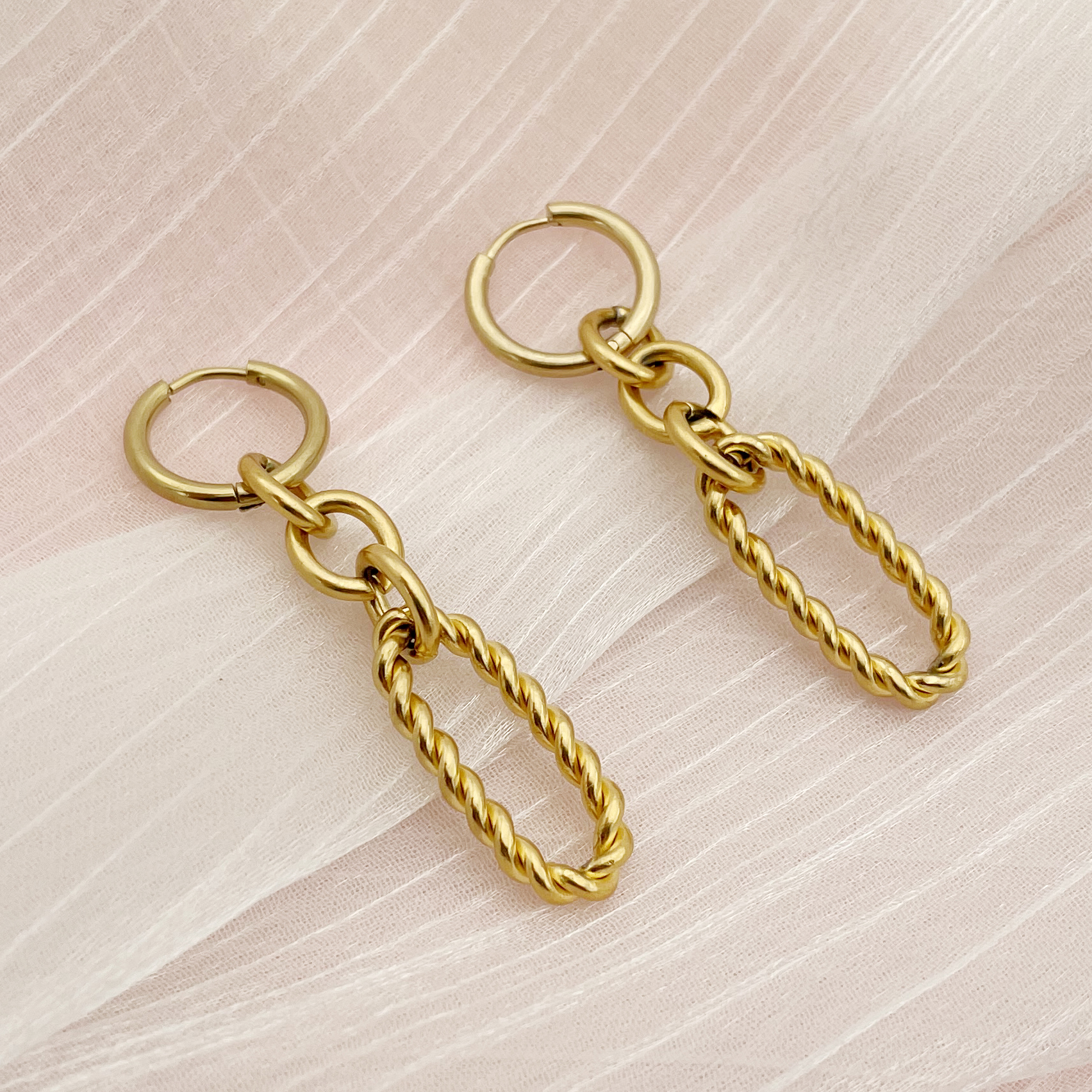 1 Pair Simple Style Solid Color Chain Plating 304 Stainless Steel Gold Plated Drop Earrings display picture 3