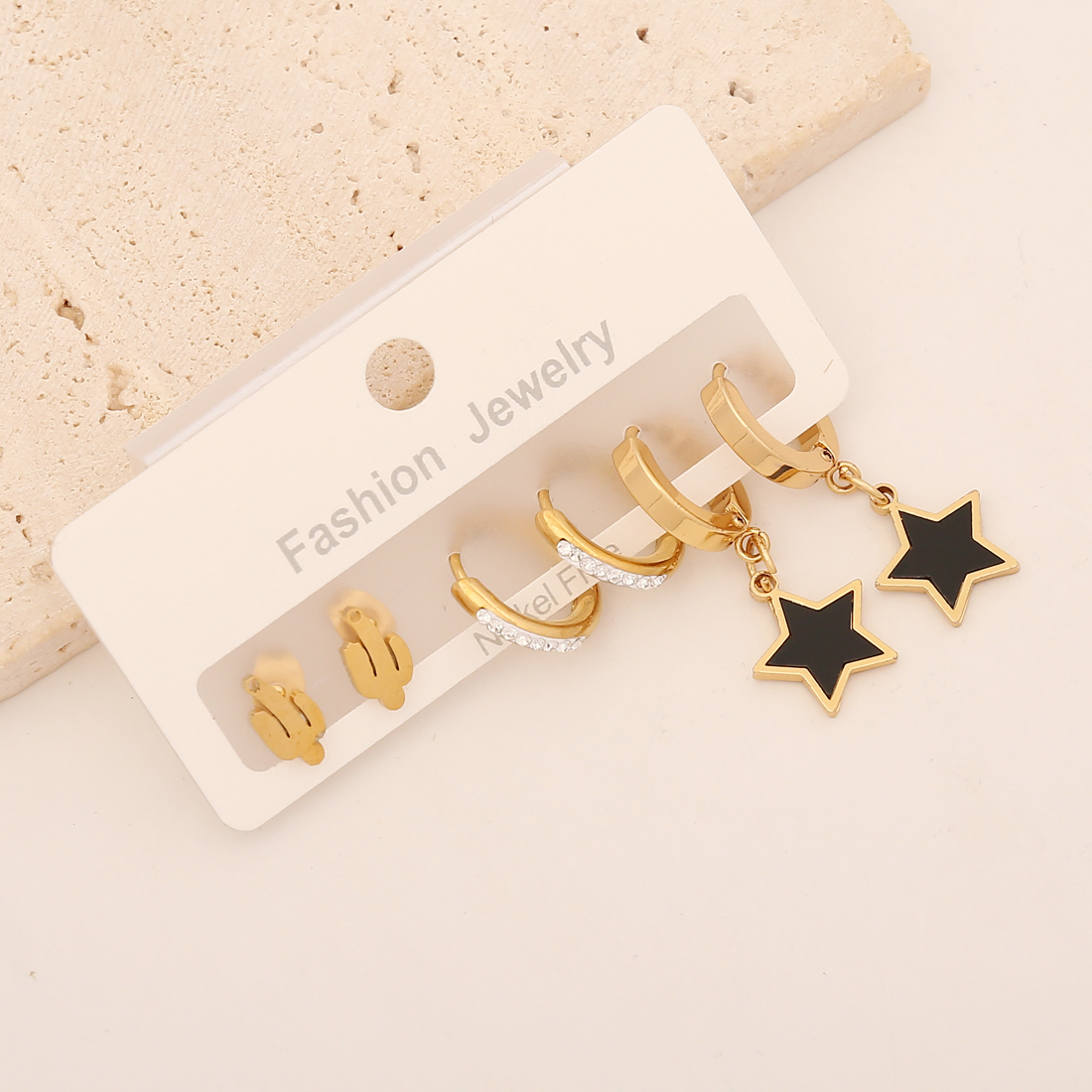 1 Set Classic Style Commute Star Moon Heart Shape Enamel Inlay Stainless Steel Zircon 18K Gold Plated Earrings display picture 3