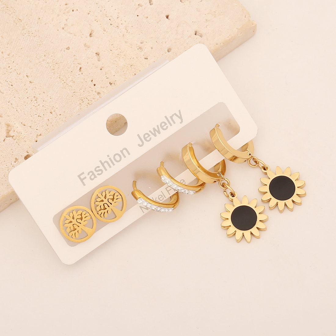 1 Set Classic Style Commute Star Moon Heart Shape Enamel Inlay Stainless Steel Zircon 18K Gold Plated Earrings display picture 10