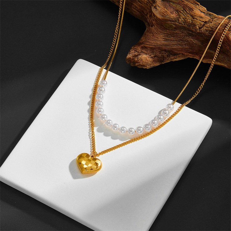 Imitation Pearl Titanium Steel 18K Gold Plated Elegant Sweet Heart Shape Layered Necklaces display picture 3