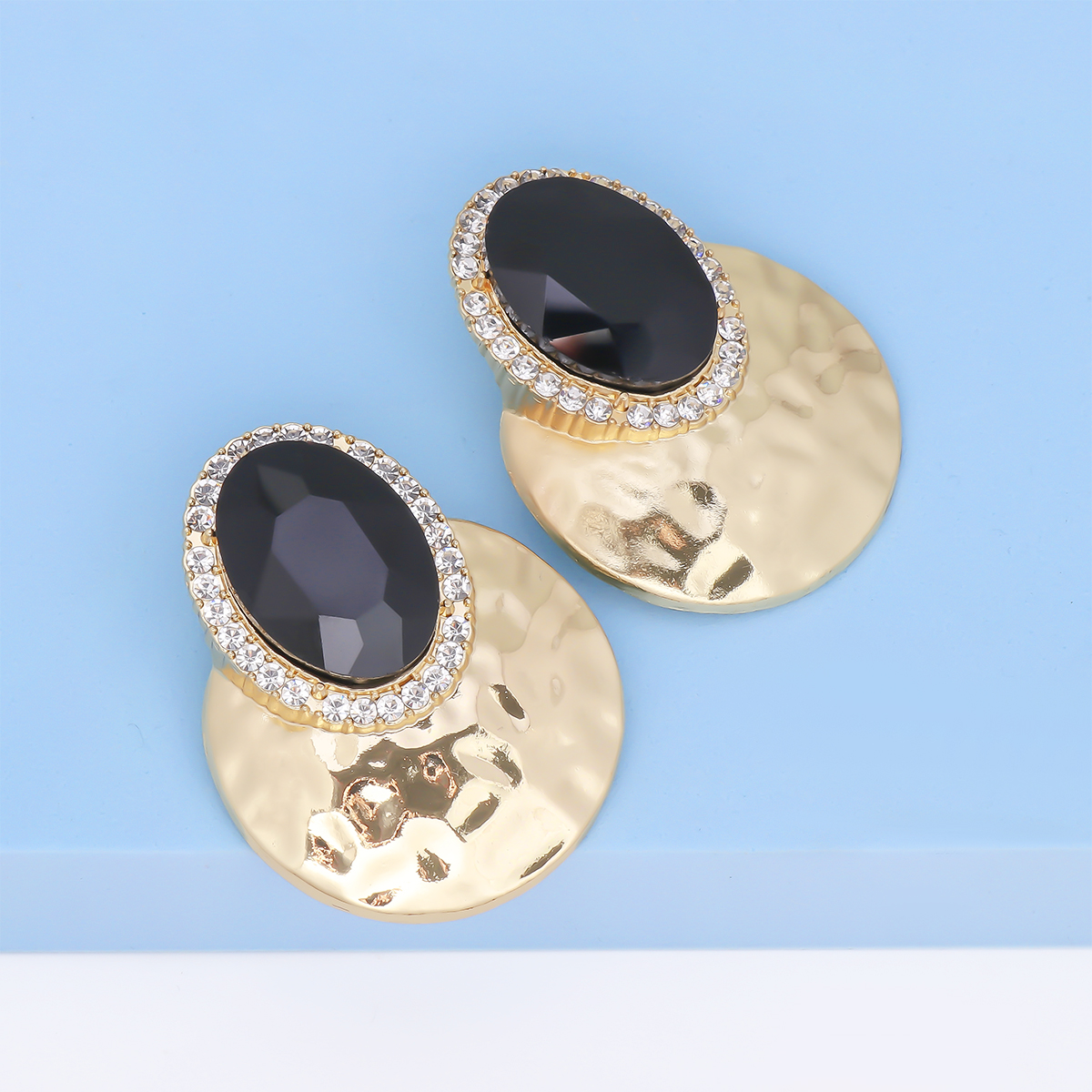 Elegant Retro Oval Alloy Plating Inlay Artificial Diamond Women's Ear Studs display picture 5