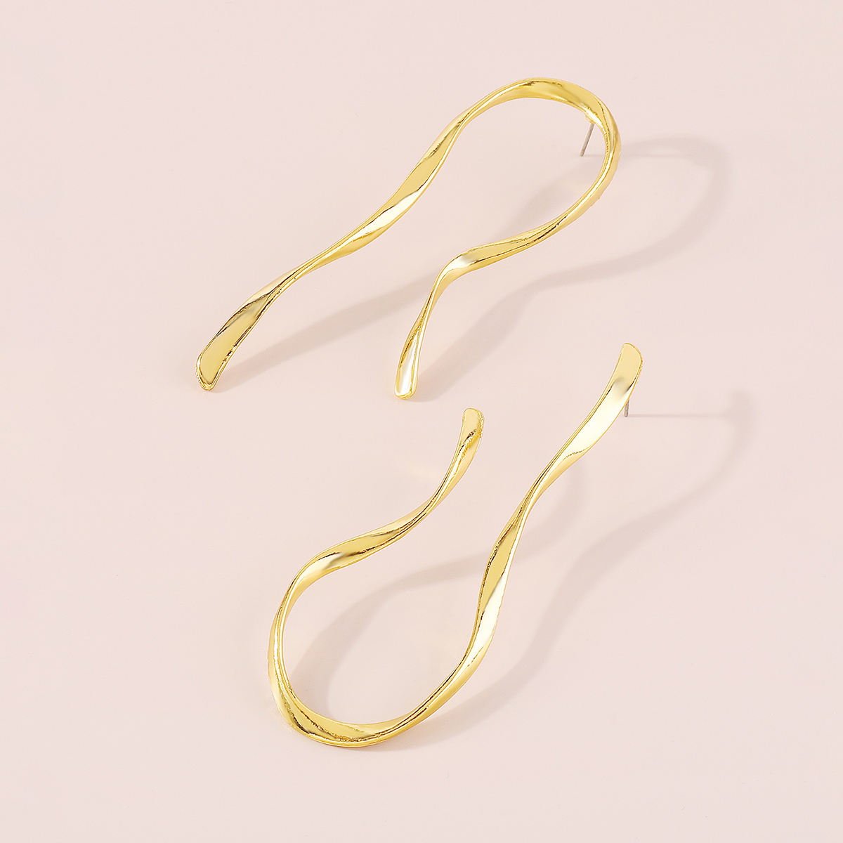 Vintage Style Exaggerated Simple Style Irregular Alloy Asymmetrical Irregular Women's Ear Studs display picture 10