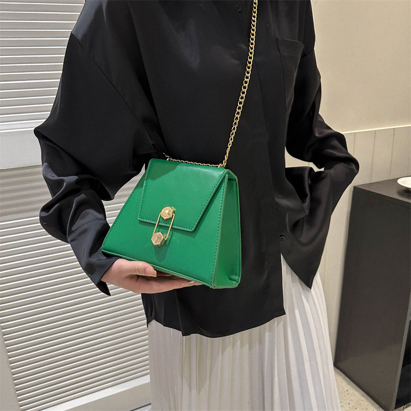 Women's Pu Leather Solid Color Elegant Cute Square Flip Cover Shoulder Bag Crossbody Bag display picture 12