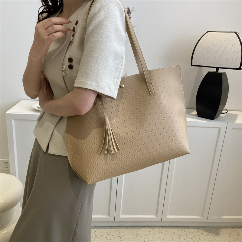 Femmes Toutes Les Saisons Faux Cuir De Base Sac D'épaule display picture 10