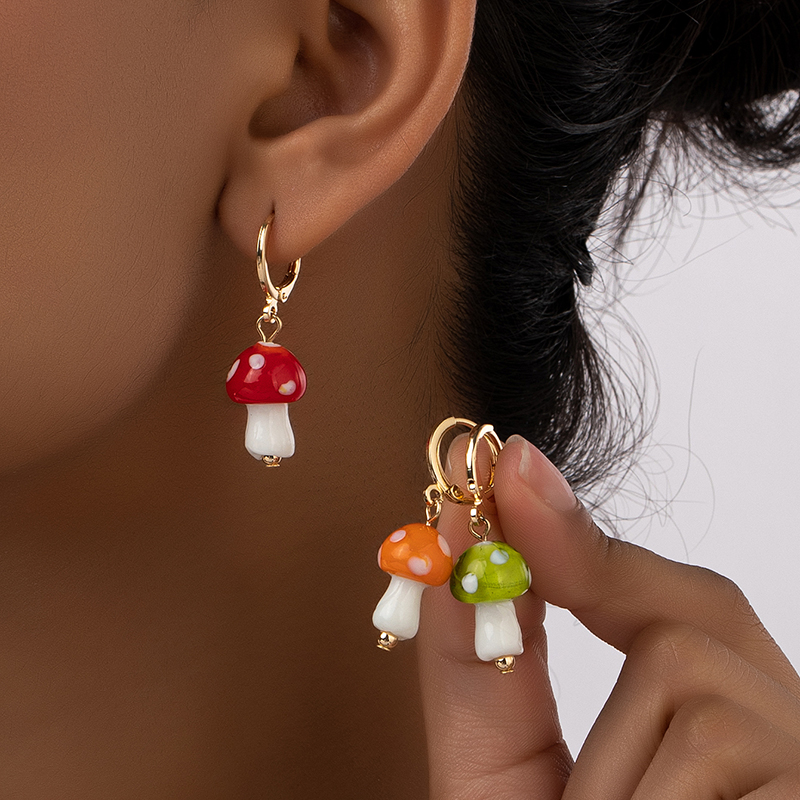 1 Pair French Style Simple Style Commute Mushroom Plating Arylic Drop Earrings display picture 2