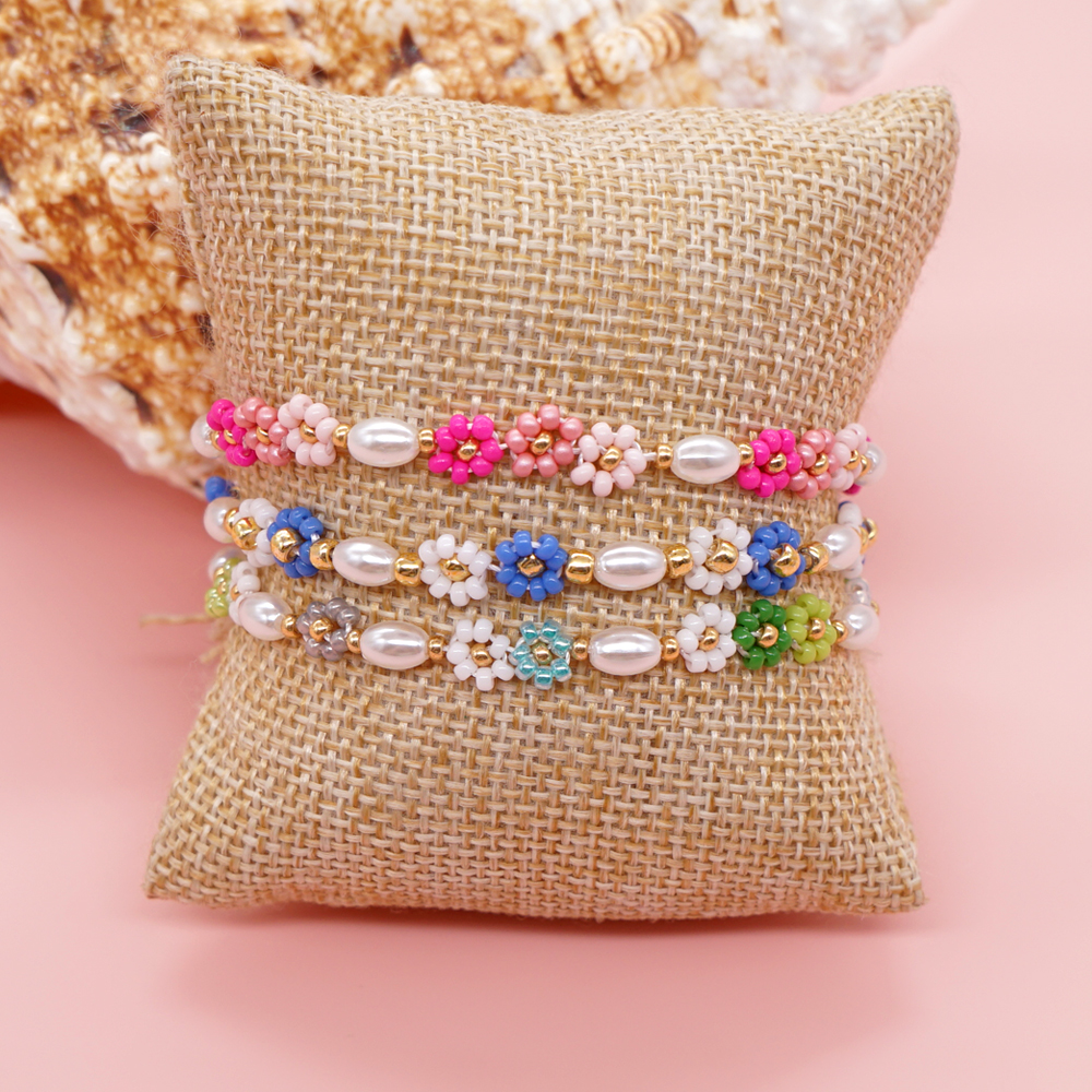 Elegant Lady Daisy Imitation Pearl Glass Women's Bracelets display picture 11