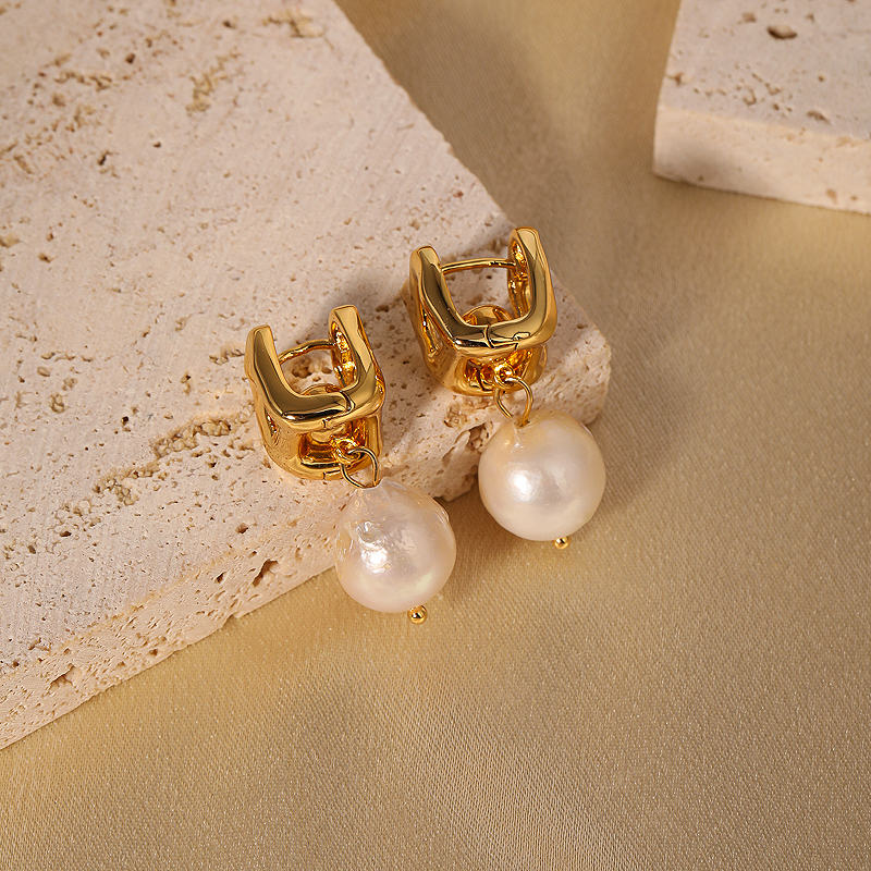 1 Paar Glam Retro Geometrisch Überzug Inlay Kupfer Künstliche Perlen 18 Karat Vergoldet Tropfenohrringe display picture 1