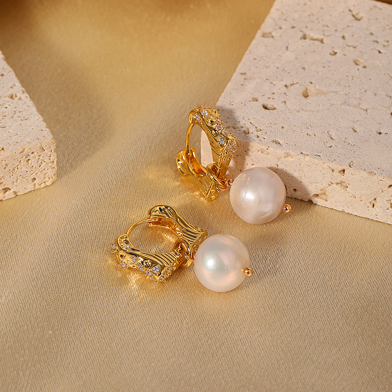 1 Paar Glam Retro Geometrisch Überzug Inlay Kupfer Künstliche Perlen 18 Karat Vergoldet Tropfenohrringe display picture 6